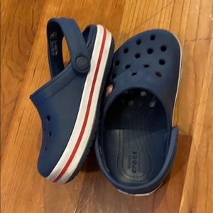 Crics toddler size 7